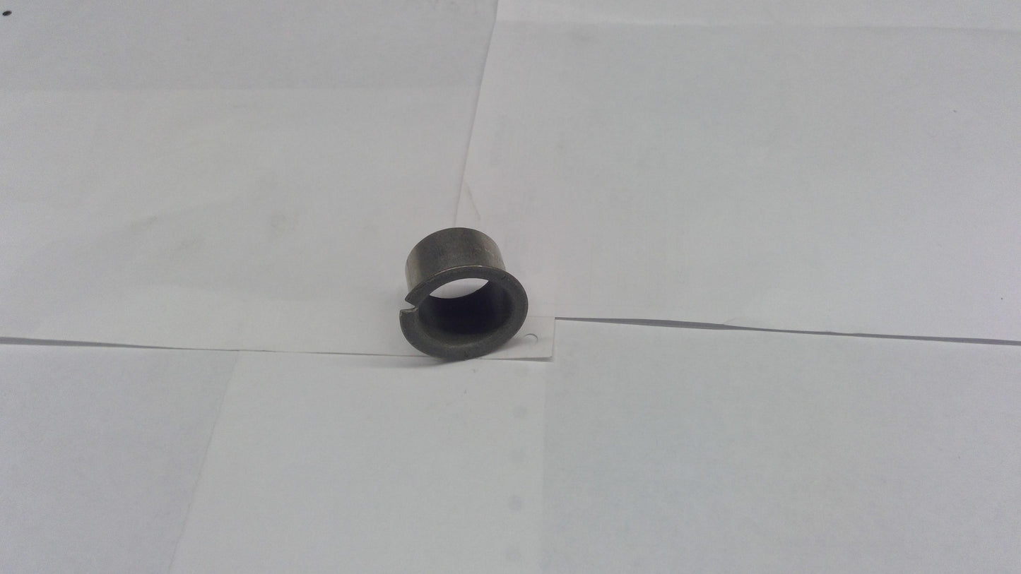New OEM Genuine John Deere Bushing, Part # R162975