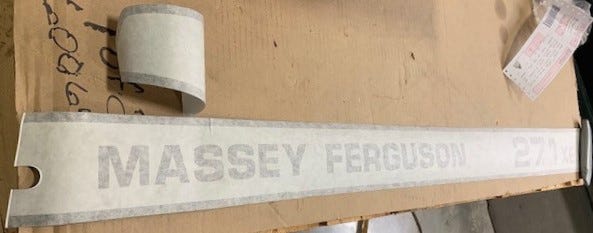 New OEM Genuine AGCO Decal Rh, Part # 061725P1