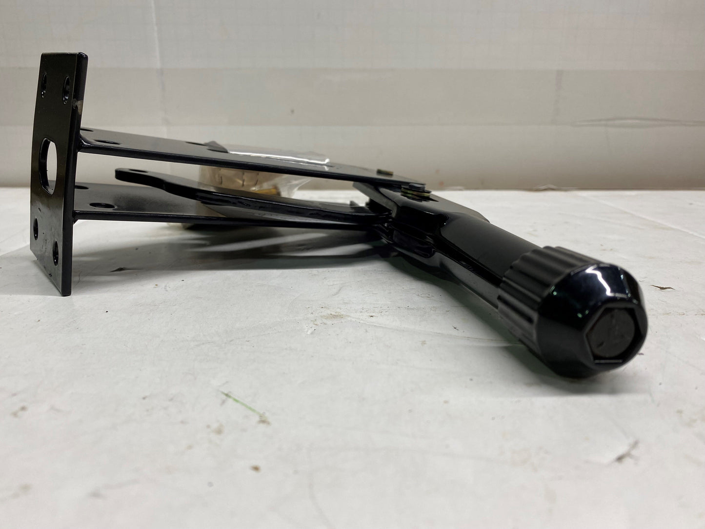 New OEM Genuine AGCO Lever, Part # 71330574