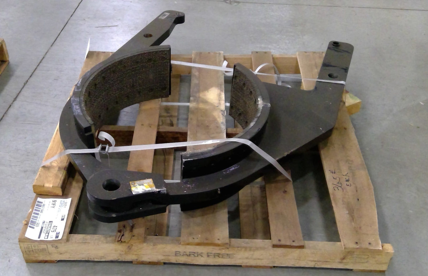 New OEM Genuine Caterpillar, Shoe As Brak - Part # 5292635