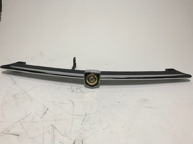 New Fits Chrysler Grille-Radiator - Part # 5288923AE
