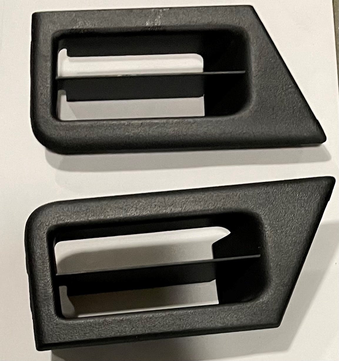 New Fits Chrysler Grille-Floor Outlet - Part # 68028883AA