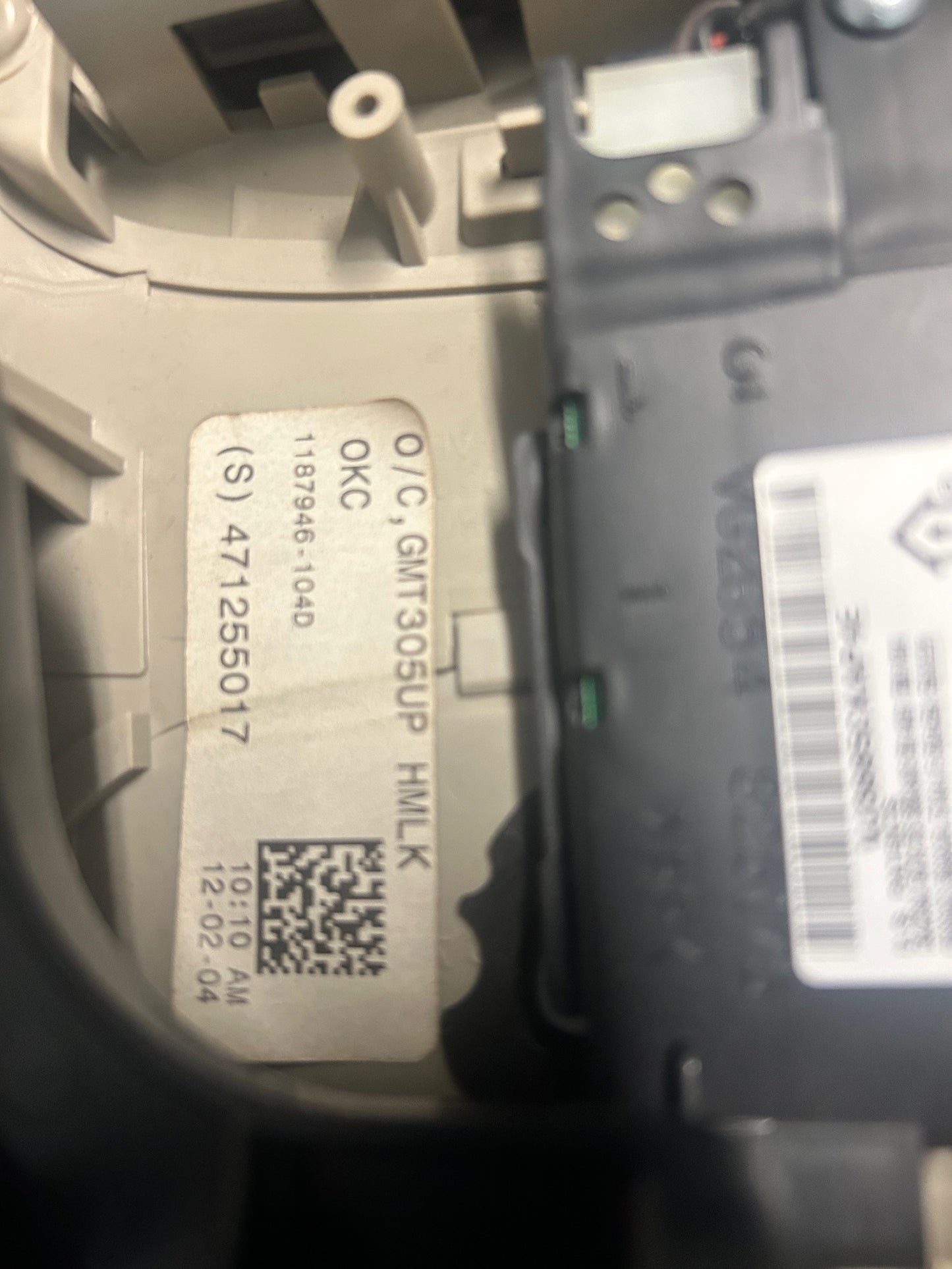 New OEM 2005 GMC Envoy Overhead Roof Console Assy, Part # 15249375