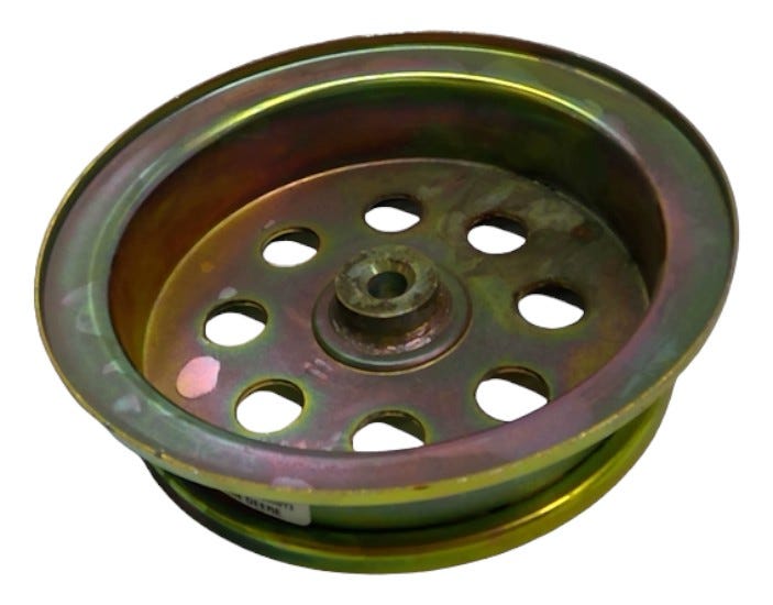 New OEM Genuine John Deere Pulley, Part # AM120070