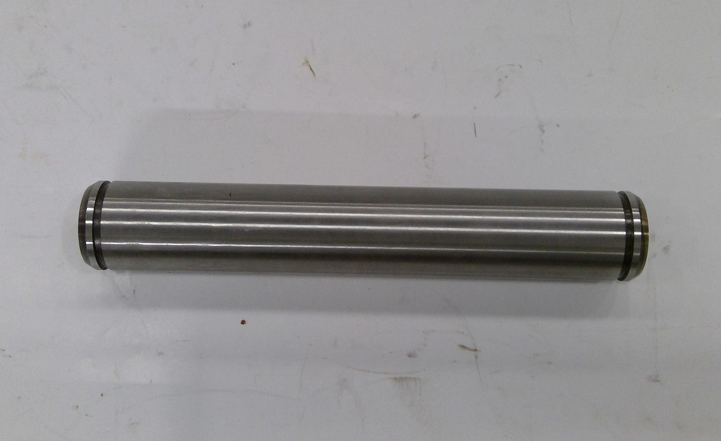New OEM Genuine John Deere Pin Fastener, Part # AT183898