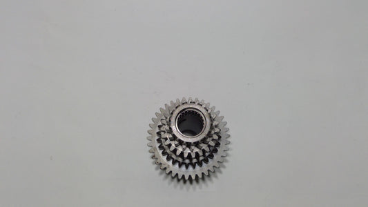 New OEM Genuine John Deere Gear, Part # CH14071