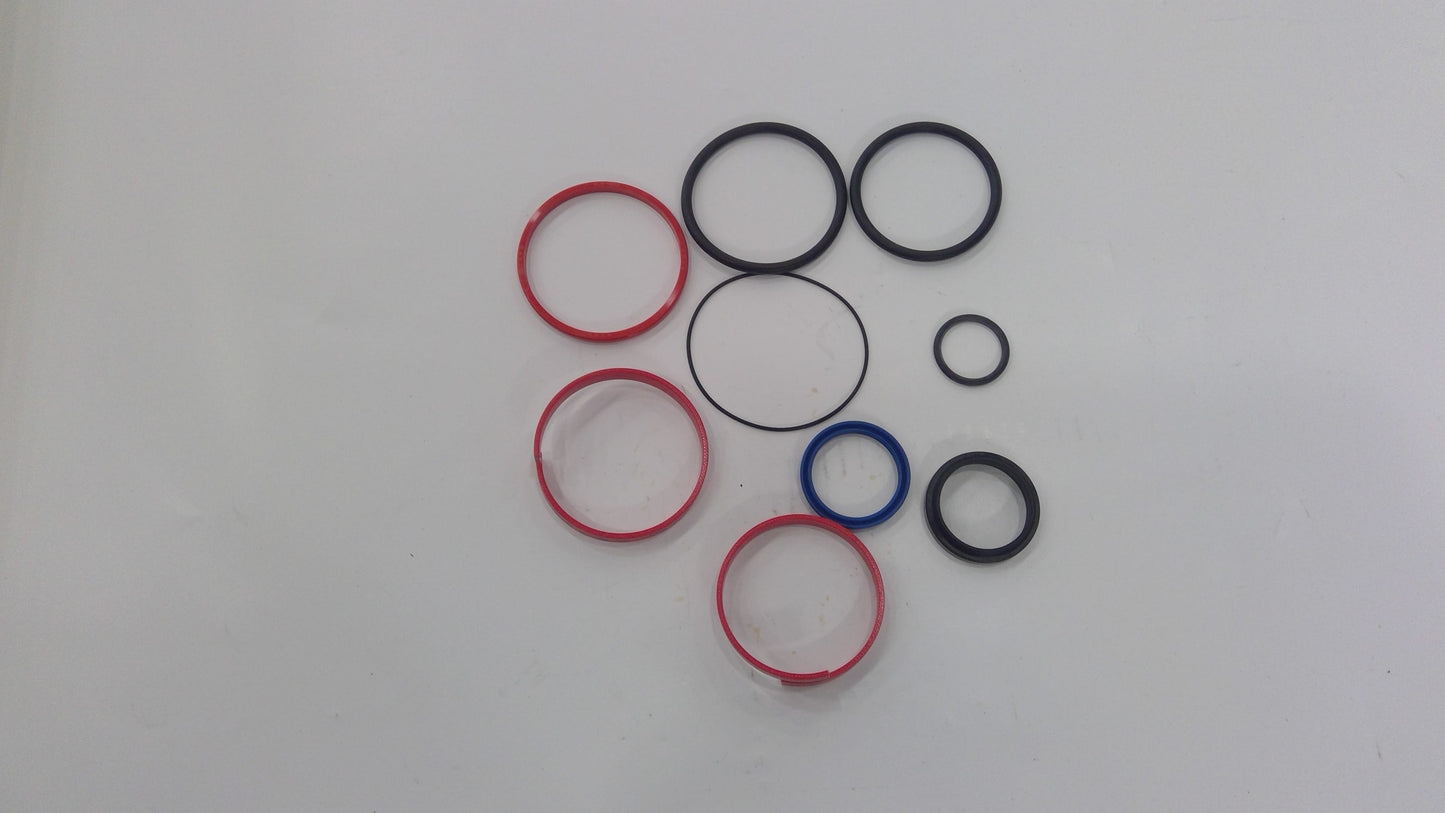 New OEM Genuine John Deere Hydraulic Cylinder Kit, Part # DC202976