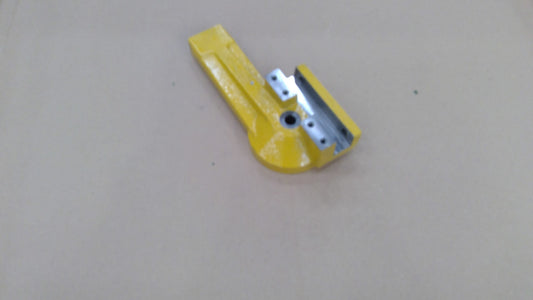New OEM Genuine John Deere Bracket, Part # T112721