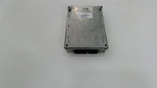 New OEM Genuine John Deere Transmission Controller, Part # YZ106298