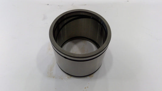 New OEM Genuine John Deere Bushing, Part # Z71740