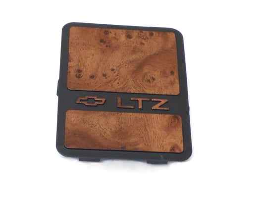 New OEM 1992-1993 Chevrolet LTZ Caprice Dash-Emblem Badge Nameplate, Part # 10197450