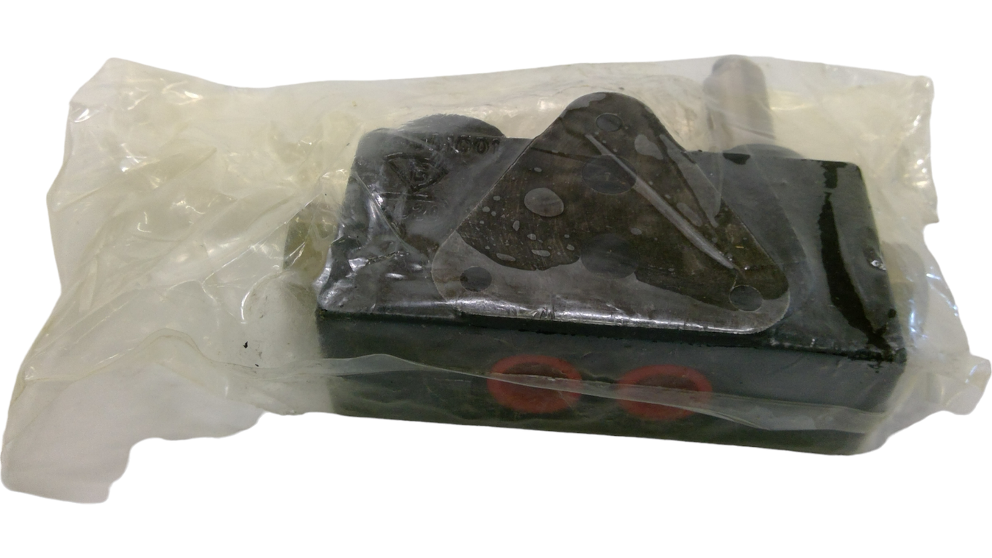 New OEM Genuine AGCO Valve, Part # 71389747