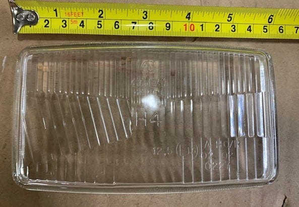 New OEM Genuine AGCO Glass, Part # 72279868