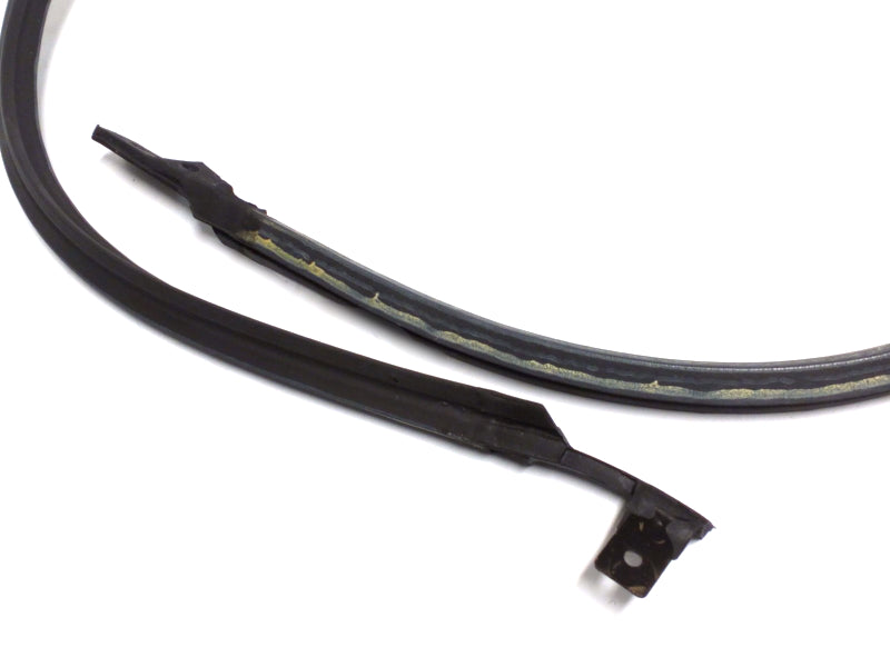 New OEM 1984-1991 Chevrolet GMC Truck Rubber Driver's Left Door Seal, Part # 14016511