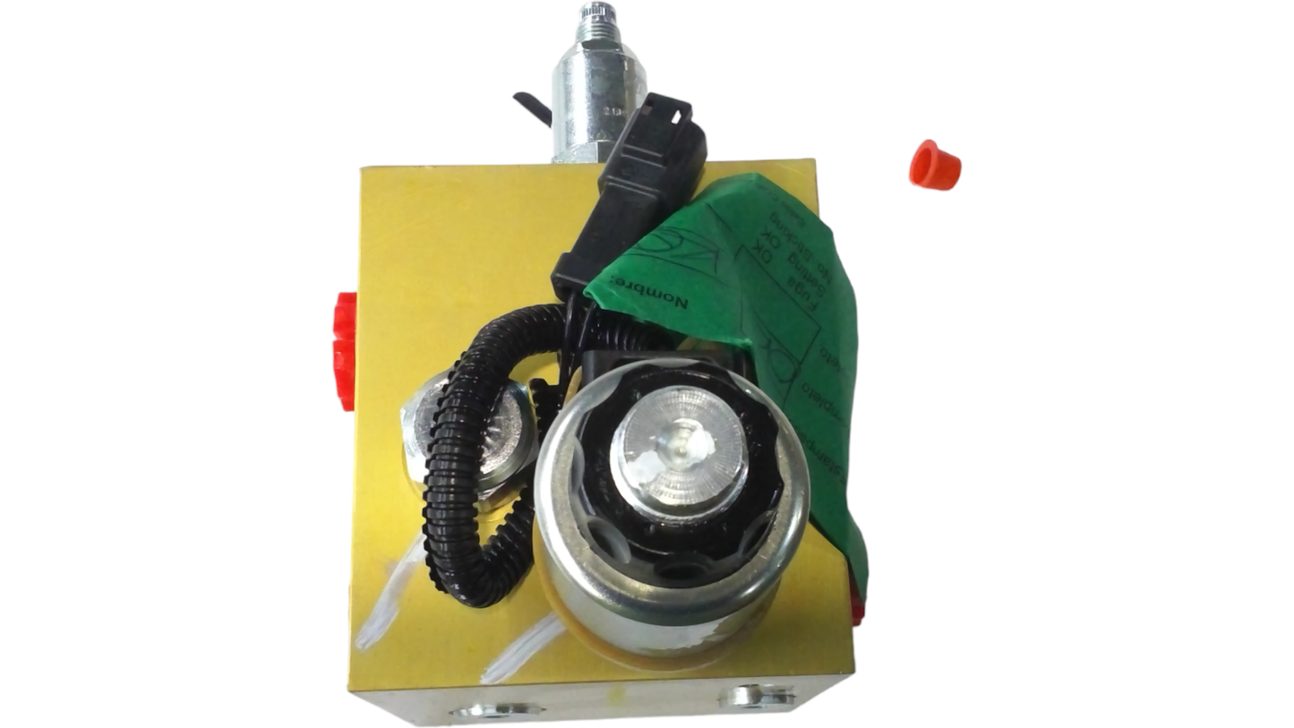 New OEM Genuine CNHi, Manifold - Part # 47570785