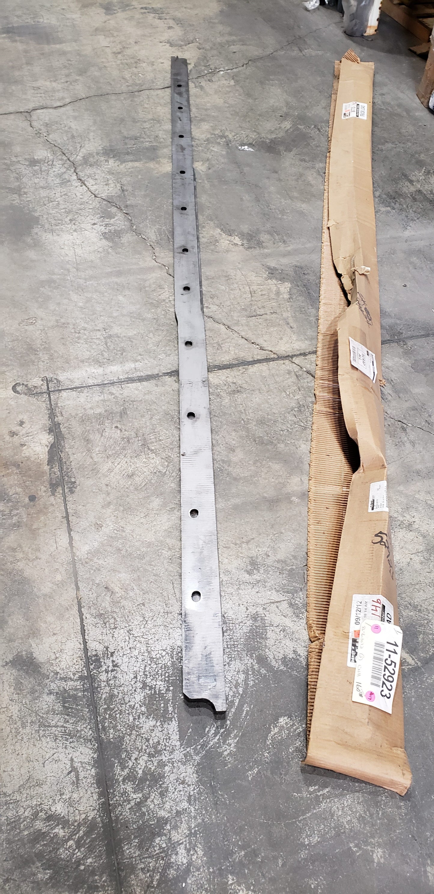 New OEM Genuine CNHi, Strap - Part # 86563072