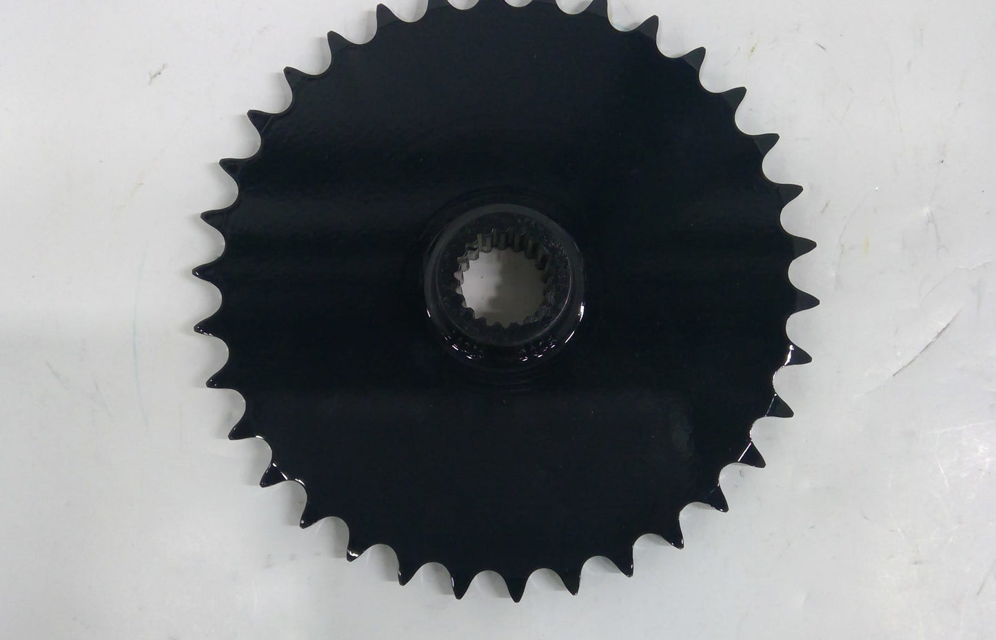 New OEM Genuine CNHi, Sprocket Driven - Part # 86627672