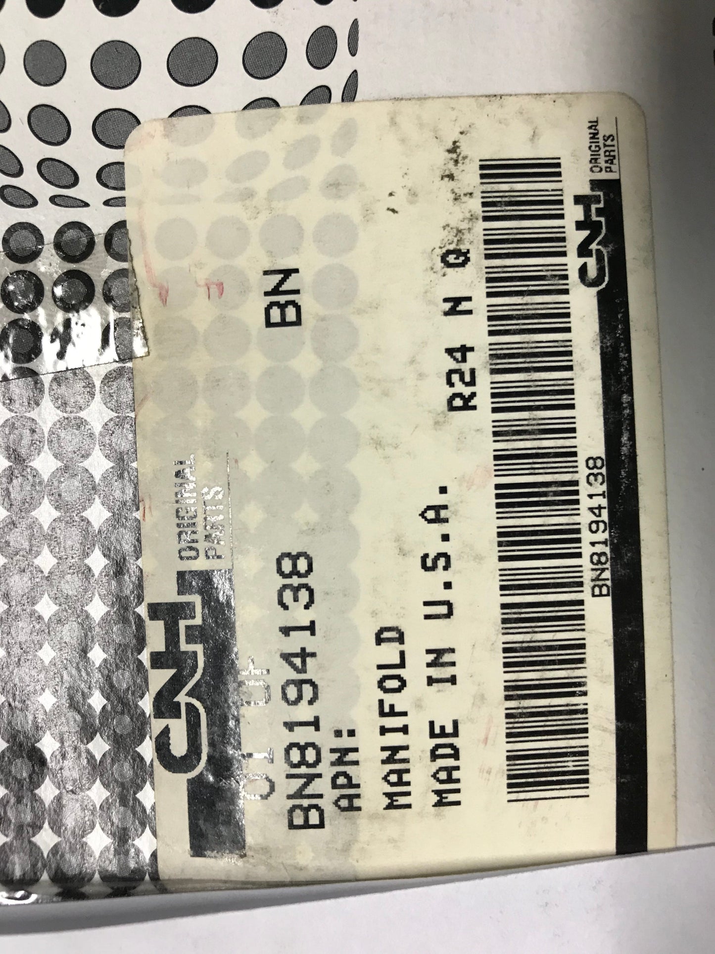 New OEM Genuine CNHi, Manifold - Part # BN8194138