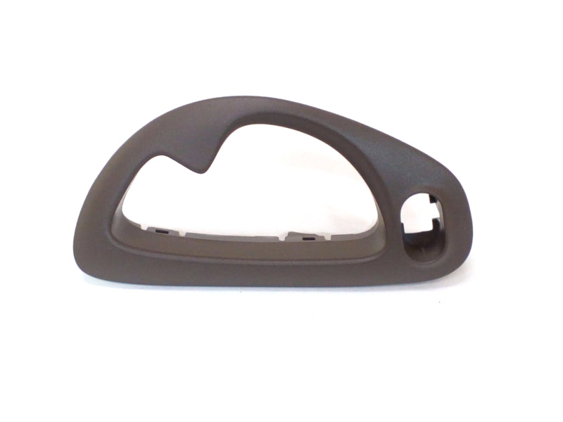 New OEM 2006-2008 Chevrolet Malibu Front Drivers Door Handle Bezel Left, Part # 15139083