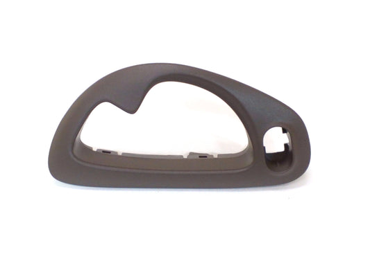 New OEM 2006-2008 Chevrolet Malibu Front Drivers Door Handle Bezel Left, Part # 15139083
