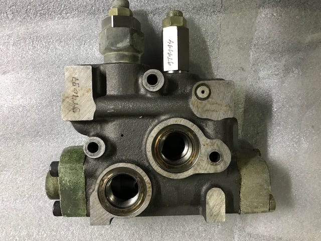 New OEM Genuine Caterpillar, Valve G - Part # 9T4097