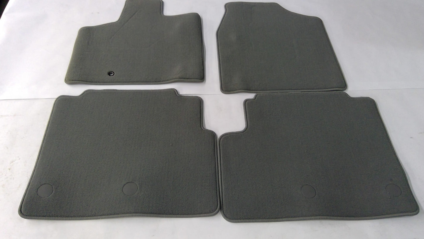 New Fits Chrysler Mat-Floor - Part # 1FB17BD5AD
