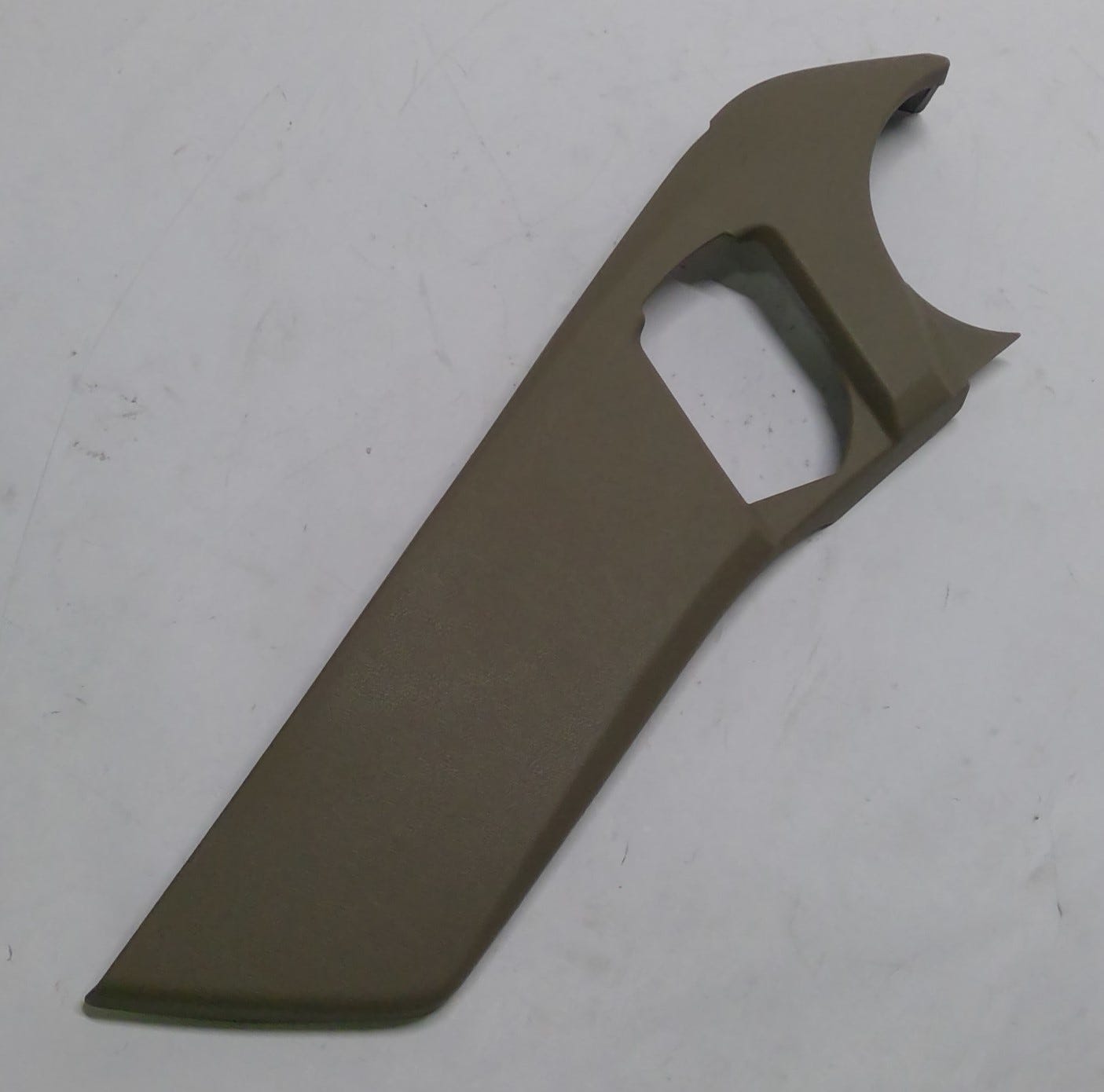 New Fits Chrysler Shield-Inboard - Part # 1RW63DK2AA