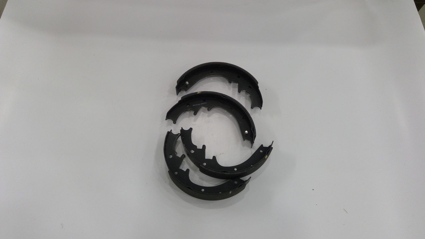 New 2002 Fits Chrysler Liberty Shoe Kit-Drum - Part # 2AMV2147AA