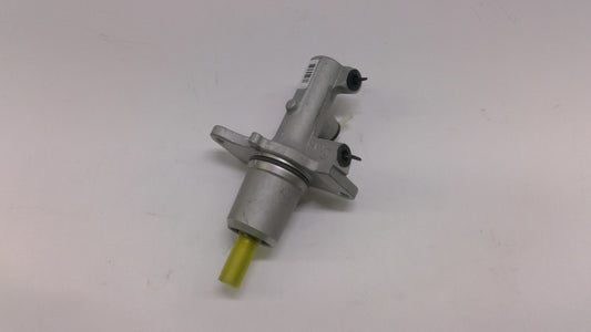 New 2002-2006 Fits Chrysler Sprinter 2500 Brake Mastr Cylinder - Part # 5119355AA