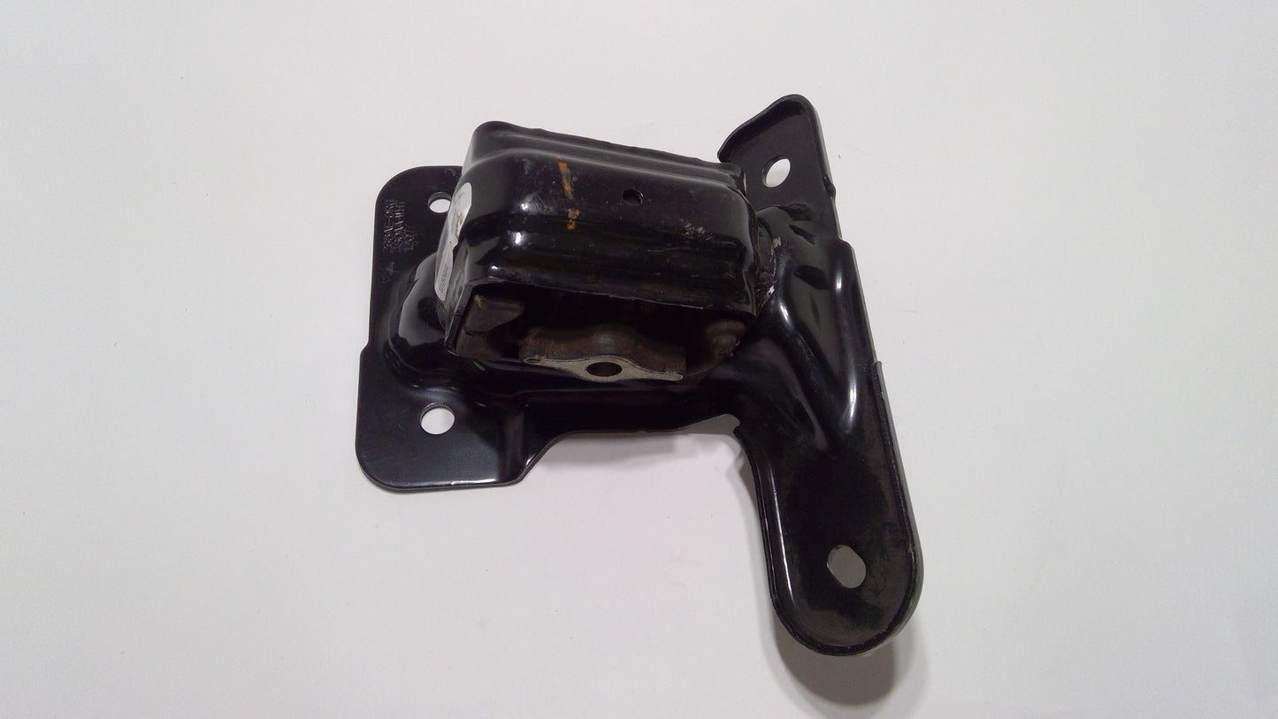 New 2006-2007 Fits Chrysler Liberty Insulator-Engine Mount - Part # 52129268AE