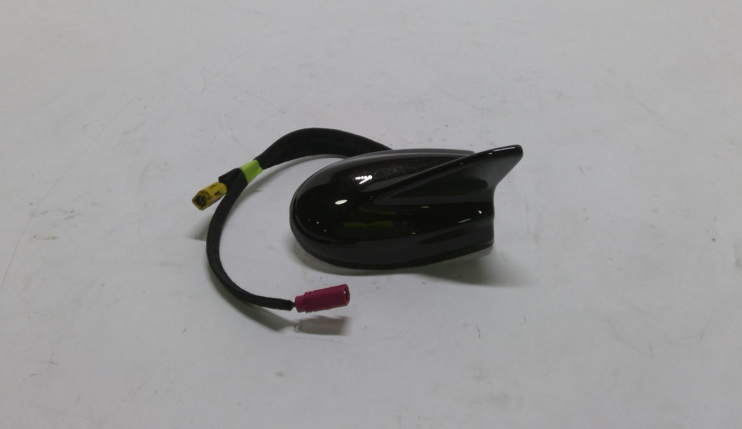 New 2016 Fits Chrysler 200 Body-Antenna - Part # 5NU67LXTAC
