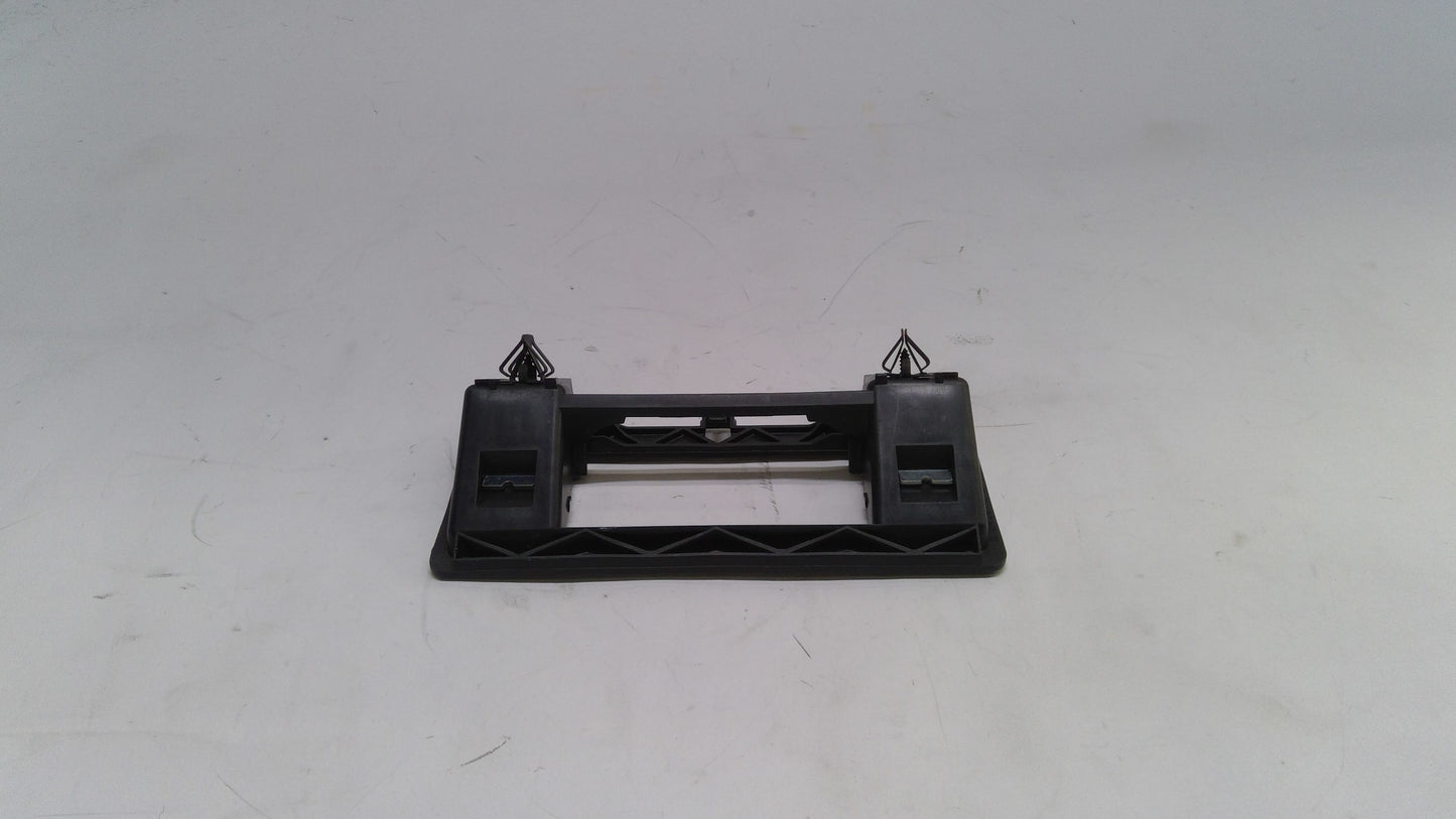 New Fits Chrysler Retainer - Part # 68029388AA