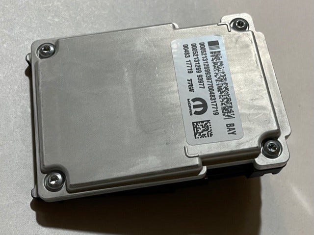 New Fits Chrysler Forward Facing - Part # 68465950AA