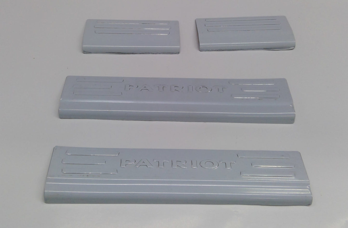 New Fits Chrysler Door Entry Sill Kit. - Part # 82209619