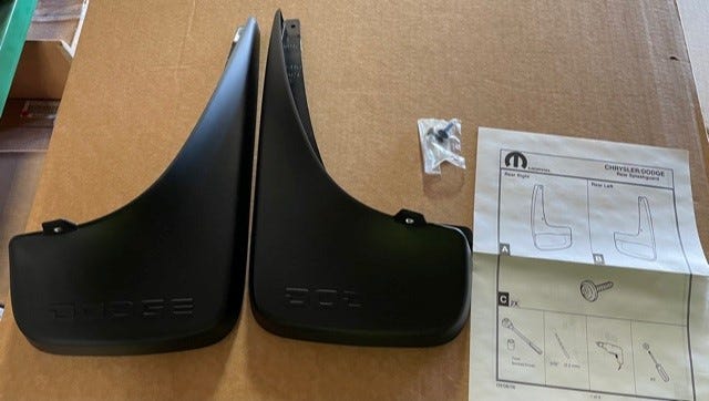 New Fits Chrysler Splash Molded Rear Guard - Part # 82210379