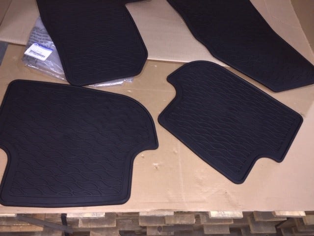 New Fits Chrysler Floor Complete Mat Kit - Part # 82210449AC