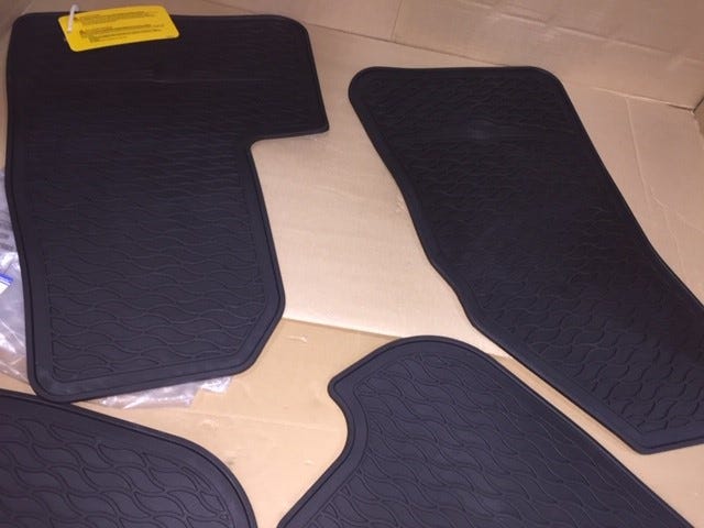 New Fits Chrysler Floor Complete Mat Kit - Part # 82210449AC
