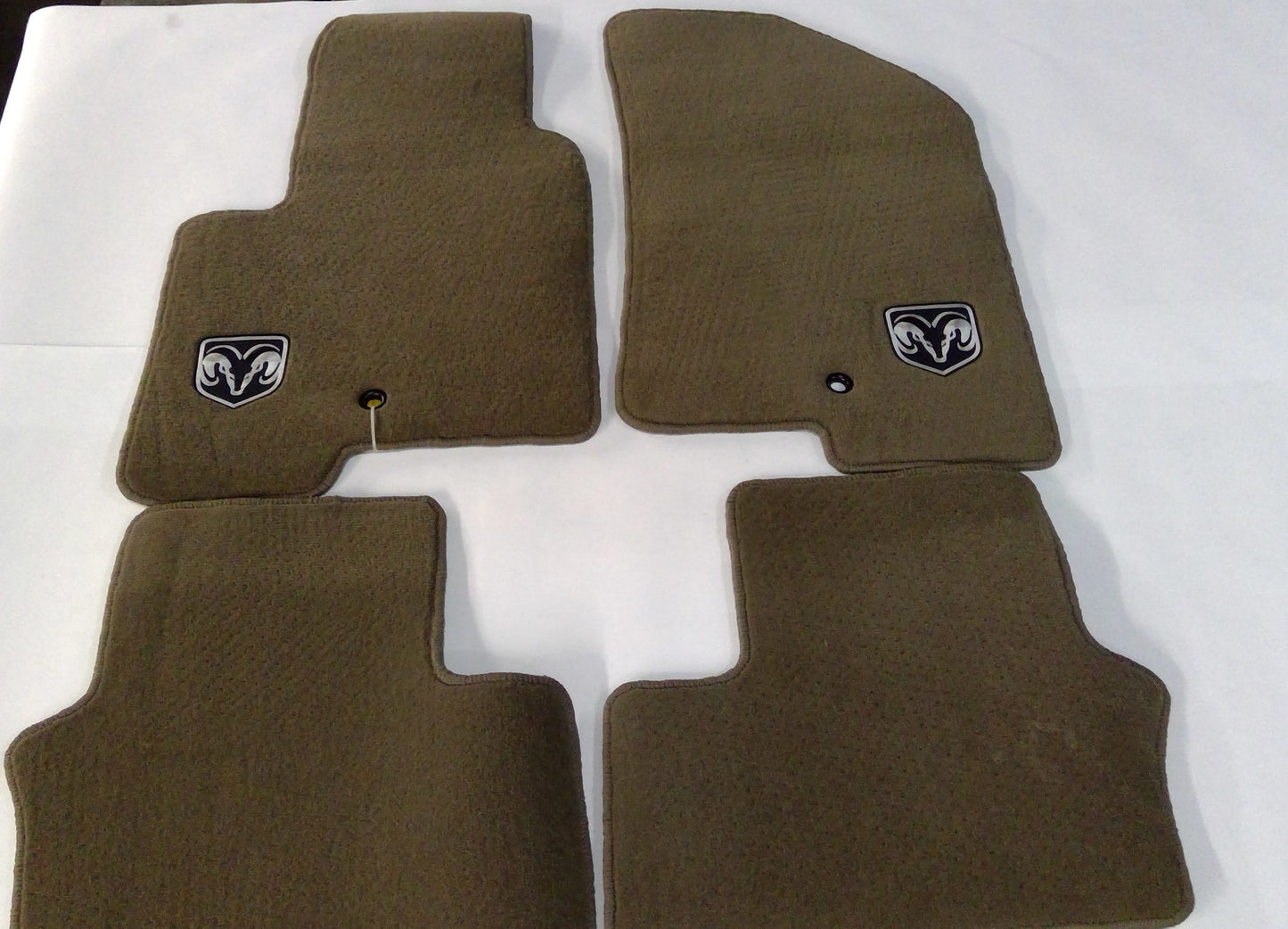 New Fits Chrysler Mat Kit-Floor - Complete - Part # 82211428AC
