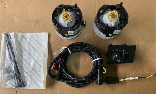 New Fits Chrysler Fog Complete Light Kit - Part # 82212064
