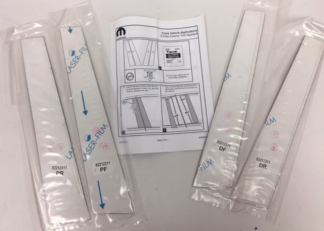 New Fits Chrysler Door Applique Kit - Part # 82212311