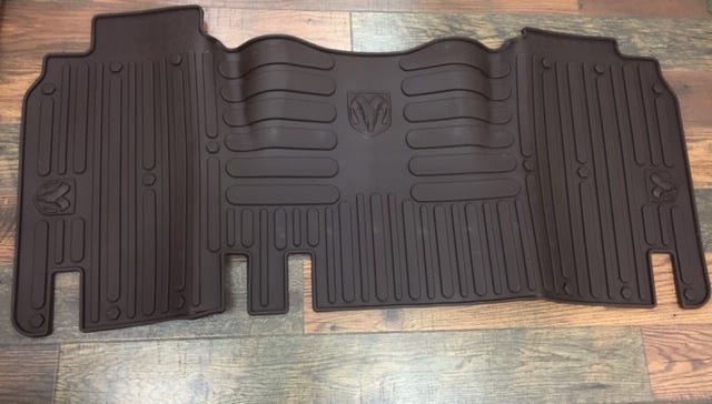 New Fits Chrysler Floor Rear Mat Kit - Part # 82213489