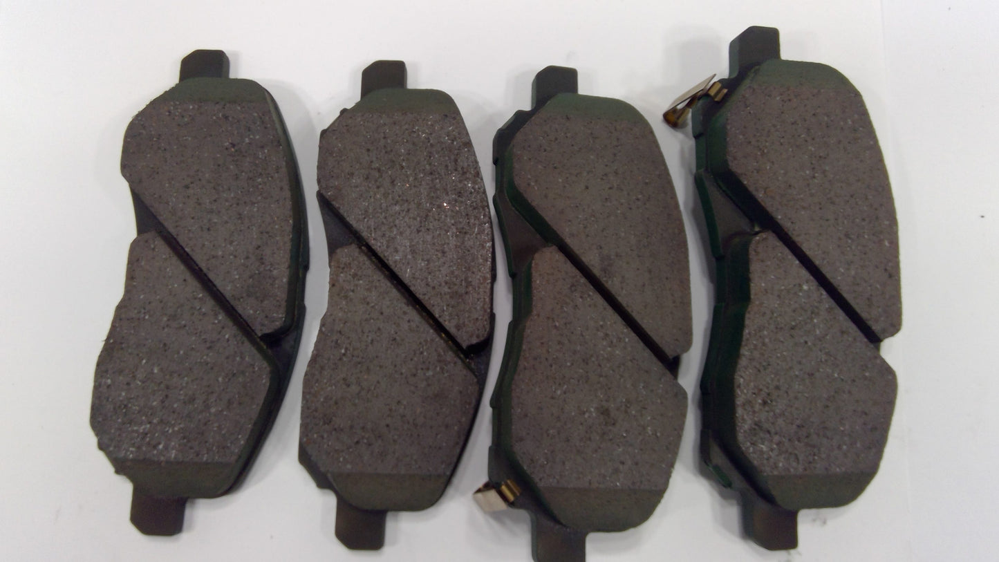 New 2001-2005 Fits Chrysler Sebring, Stratus Front Disc Brake Pad Kit - Part # MR569403