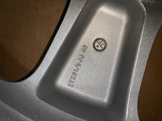 New 2003-2005 Fits Chrysler Stratus Wheel Disc - Part # MR641142