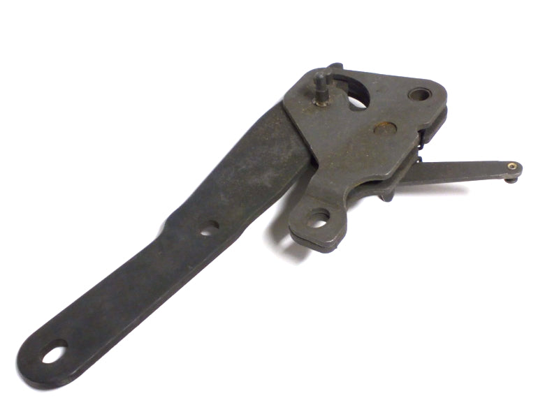 New OEM 2002-2003 Chevrolet GMC Truck & SUV Passenger Right Seat Latch Assembly, Part #88940000