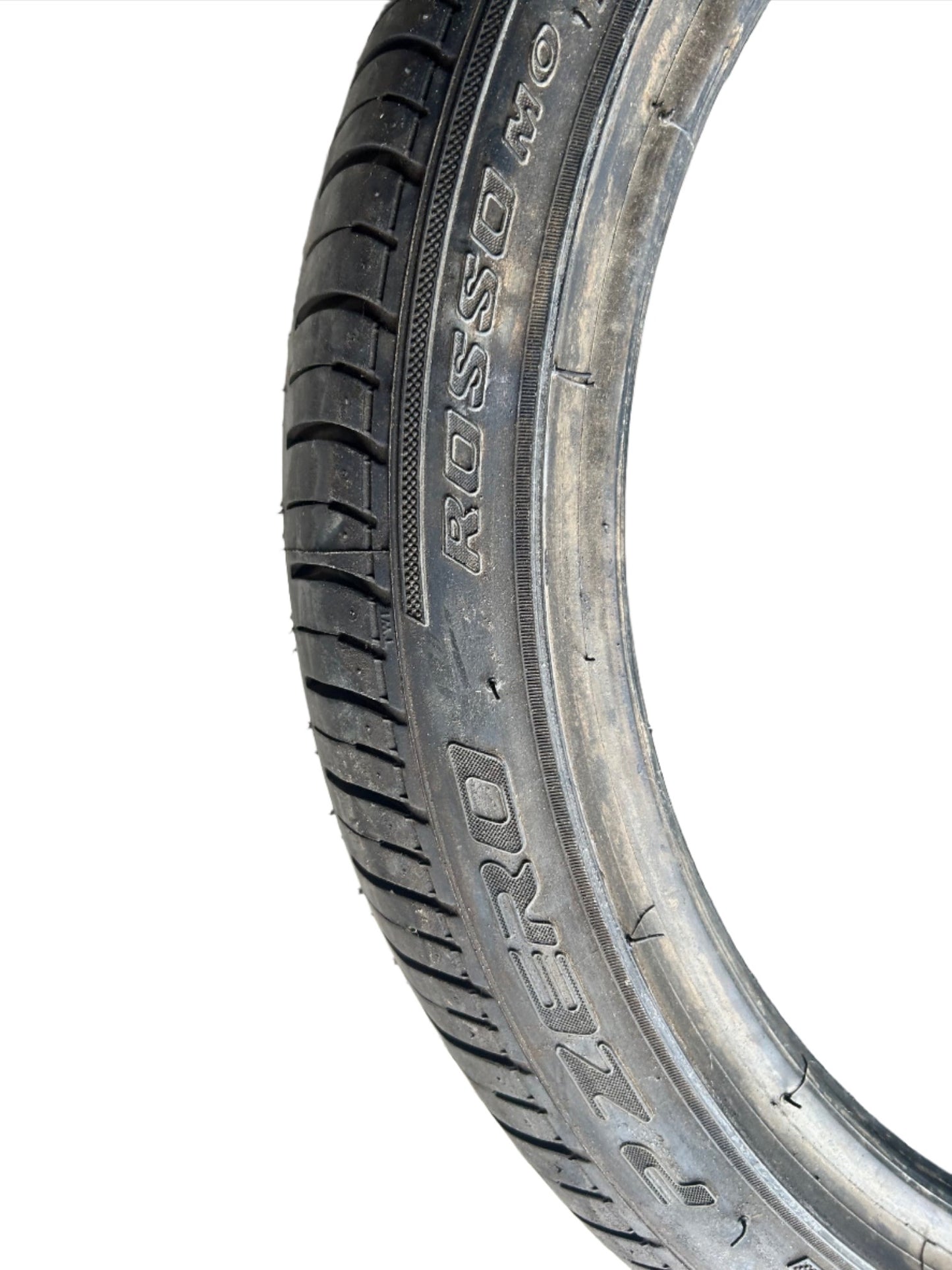 New Lamborghini Tire Pirelli P Zero Rosso 245/35R18 92Y High Performance