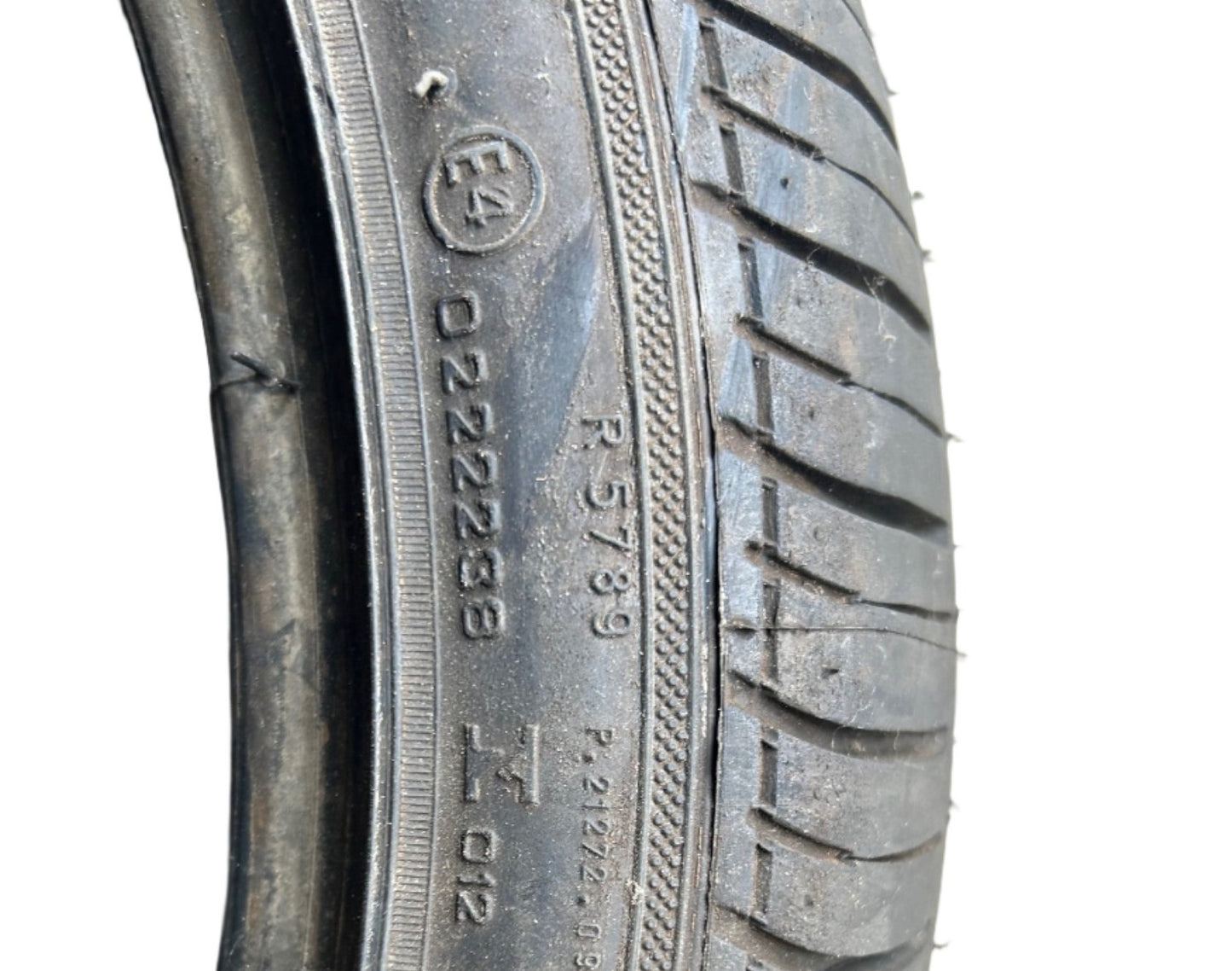 New Lamborghini Tire Pirelli P Zero Rosso 245/35R18 92Y High Performance