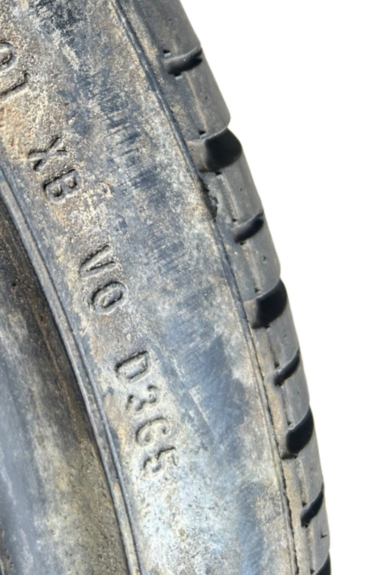 New Lamborghini Tire Pirelli P Zero 235/35ZR19 (91Y) High Performance