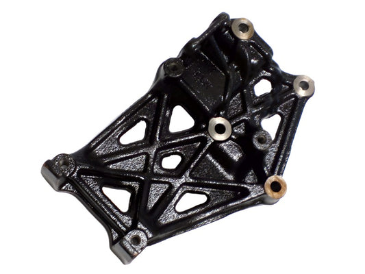 New OEM 2003-2005 Mitsubishi Diamante A/C Compressor Mounting Bracket, Part # MR500908