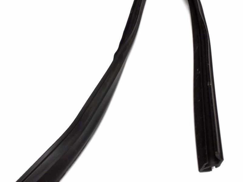 New OEM 1993-1996 Saturn SC2 Passenger Right Door Run Weather Strip, Part # 21096794